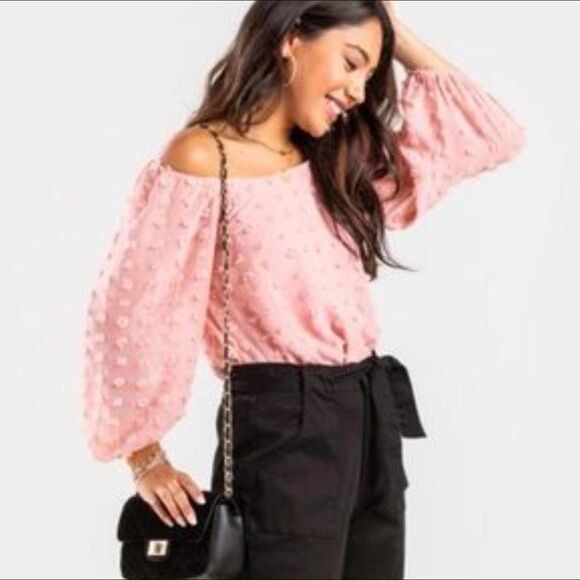 NWT medium Francesca’s Mi Ami off-the-shoulder polka dot blouse - Picture 1 of 5